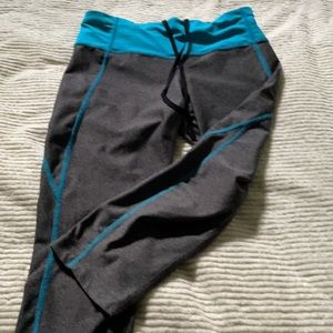 Xersion Capri athletic leggings